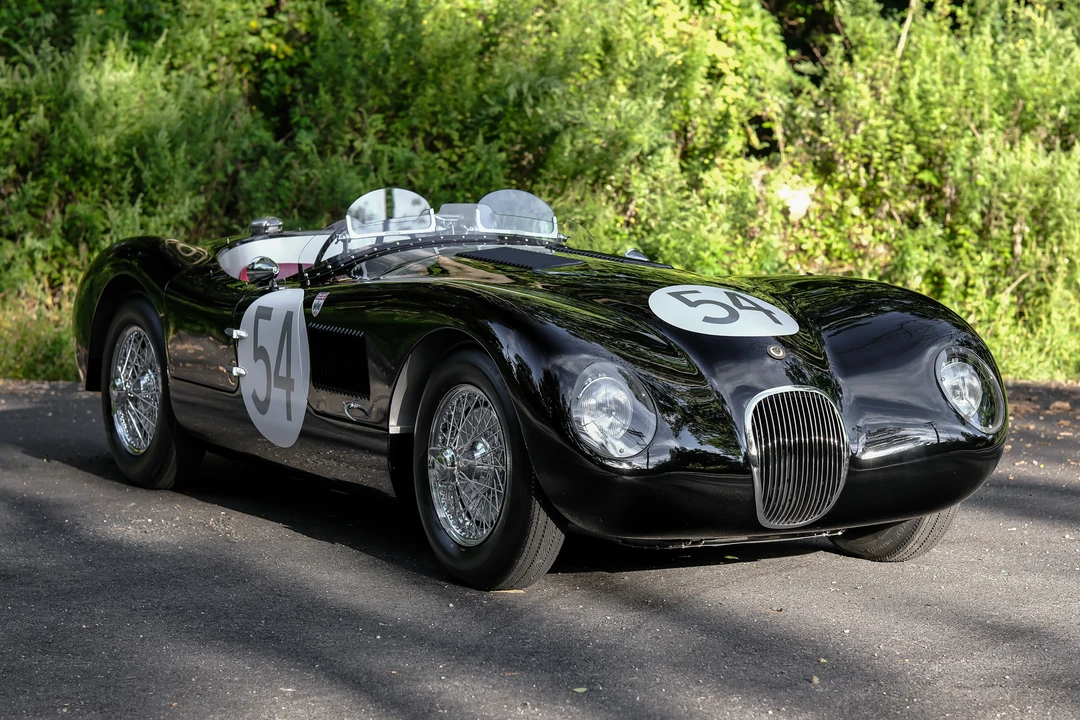 Jaguar Replica - Image 9 of 31