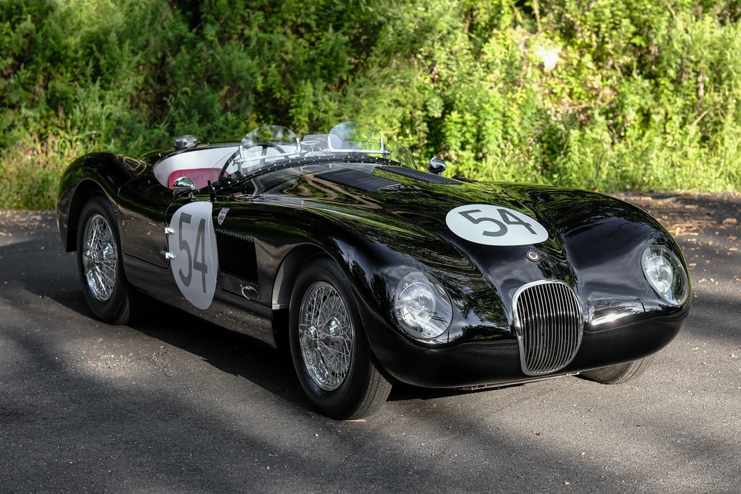 Jaguar Replica - Image 1 of 31