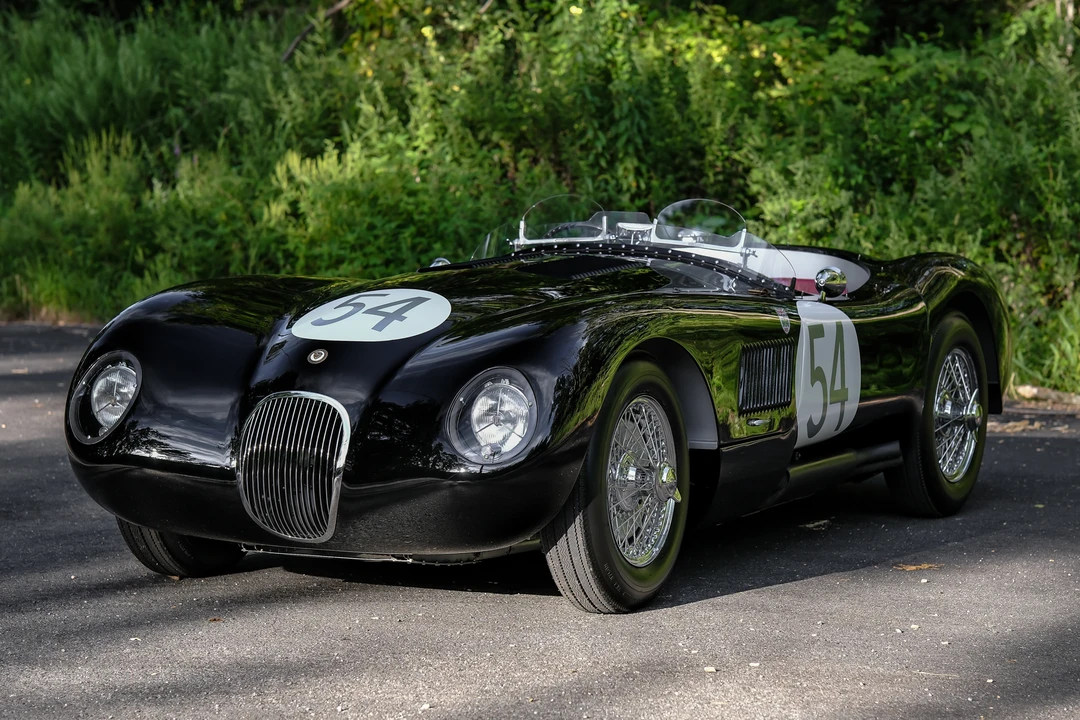 Jaguar Replica - Image 3 of 31