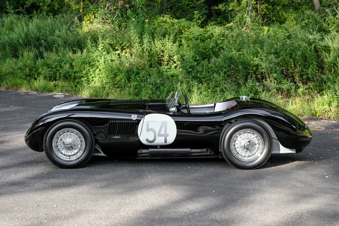 Jaguar Replica - Image 21 of 31