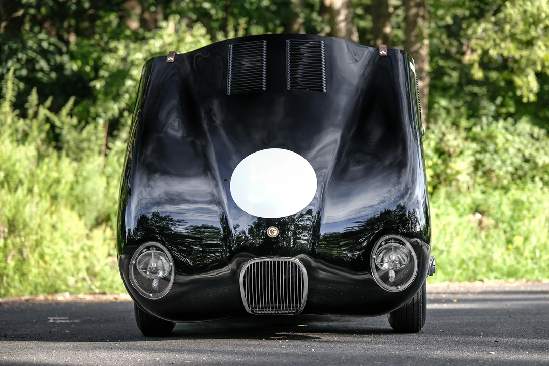 Jaguar Replica - Image 8 of 31