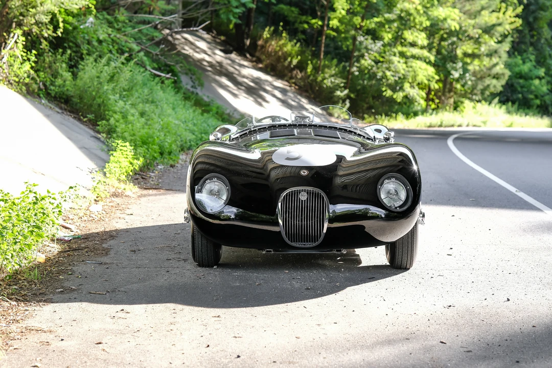 Jaguar Replica - Image 28 of 31