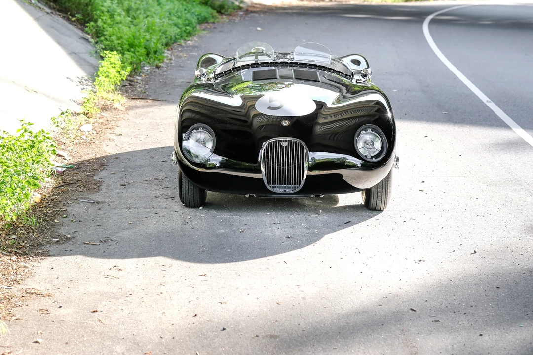 Jaguar Replica - Image 30 of 31