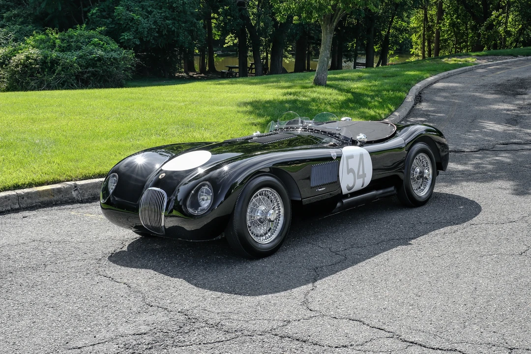 Jaguar Replica - Image 22 of 31