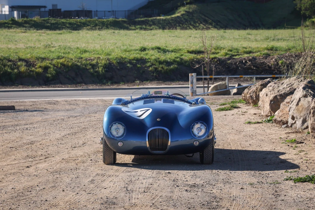 Jaguar Replica - Image 5 of 31