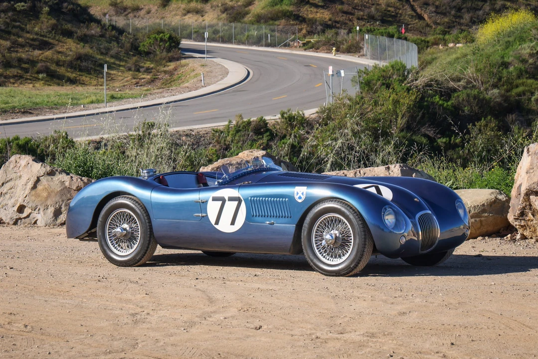 Jaguar Replica - Image 21 of 31