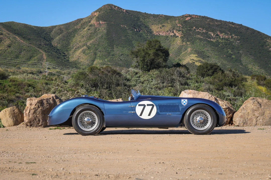 Jaguar Replica - Image 20 of 31