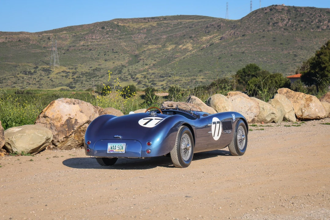 Jaguar Replica - Image 16 of 31