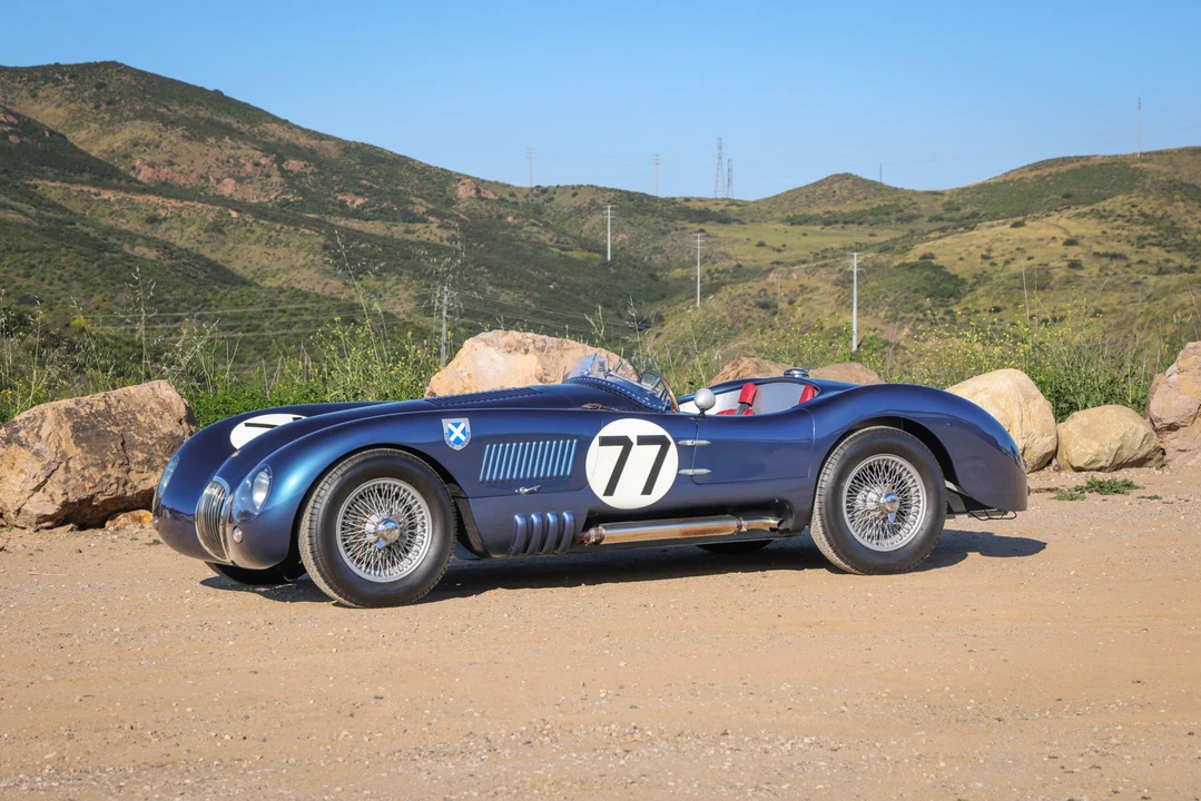 Jaguar Replica - Image 8 of 31