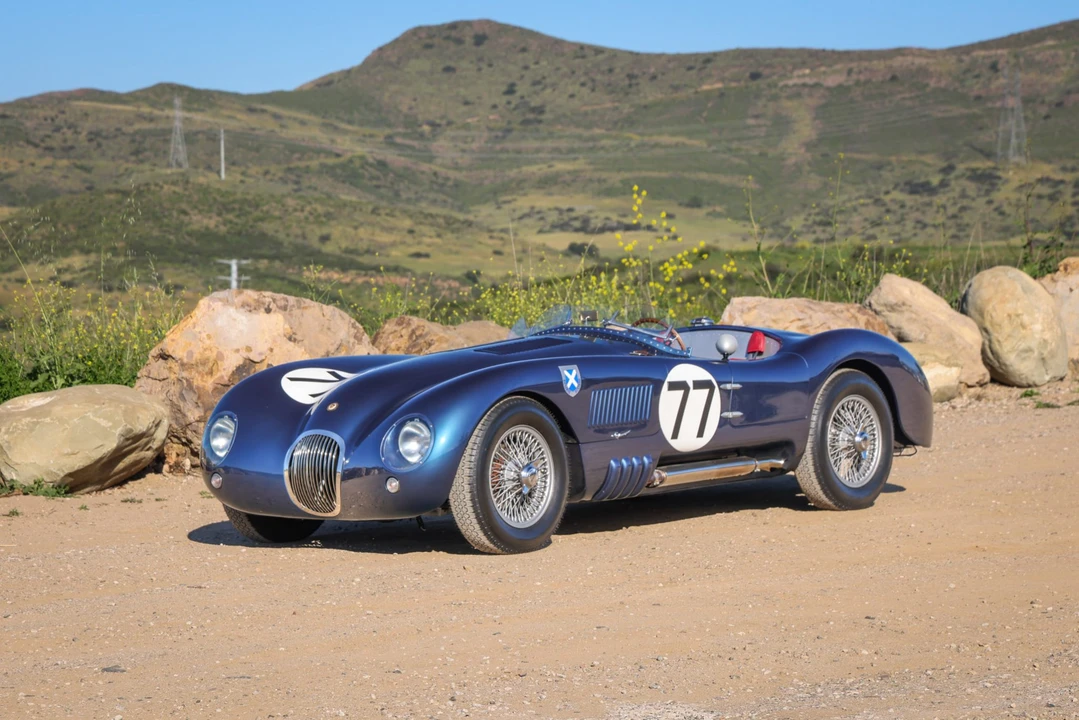 Jaguar Replica - Image 7 of 31