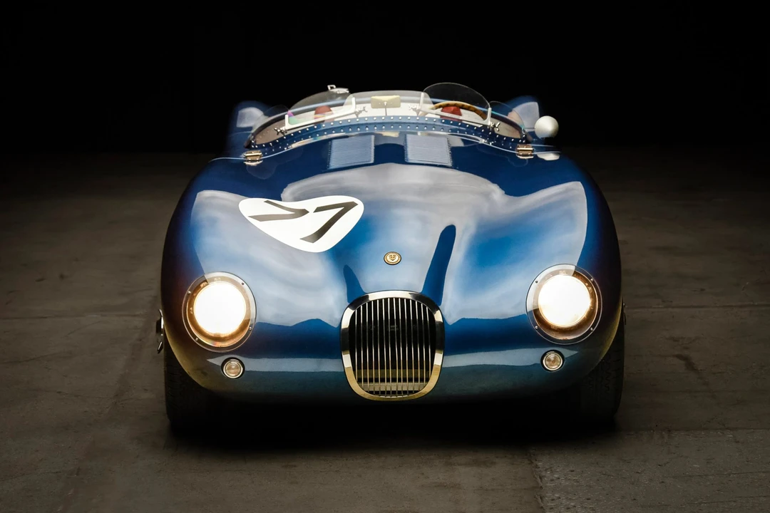 Jaguar Replica - Image 27 of 31