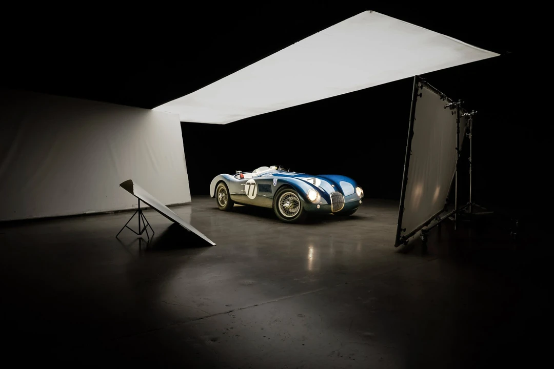 Jaguar Replica - Image 31 of 31