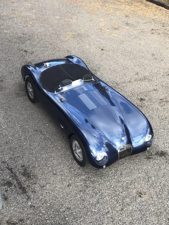 Jaguar Replica - Image 2 of 31