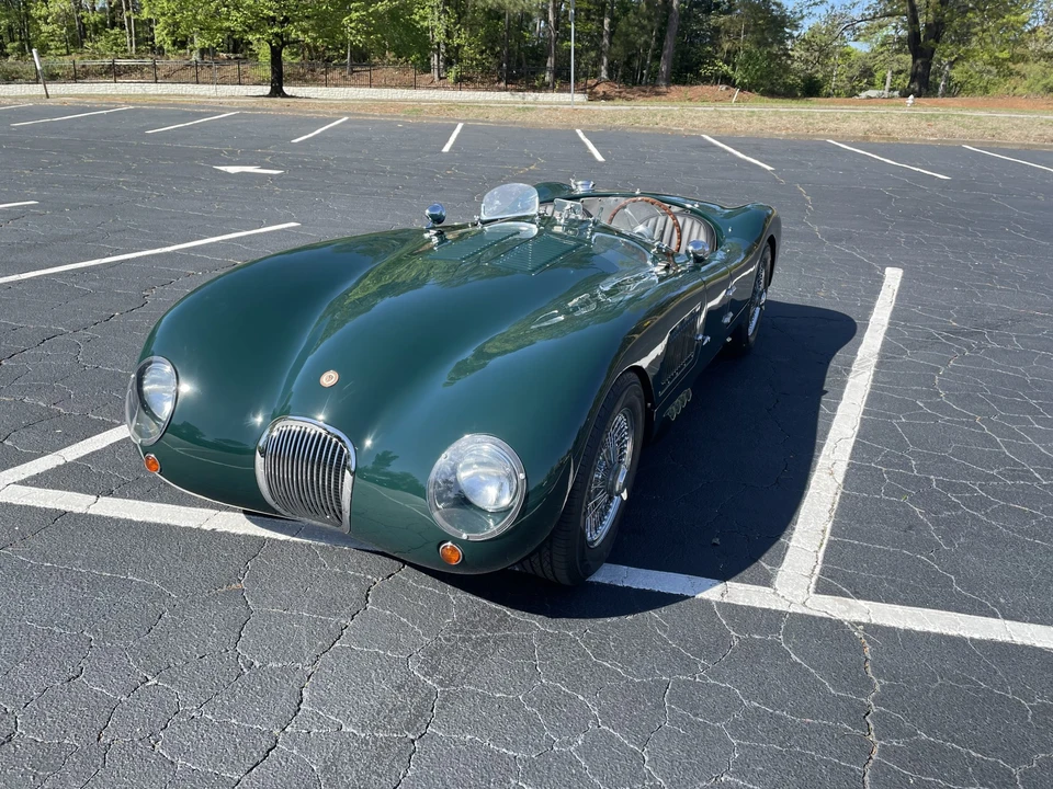 Jaguar Replica - Image 4 of 31