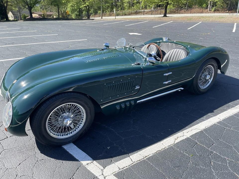 Jaguar Replica - Image 2 of 31