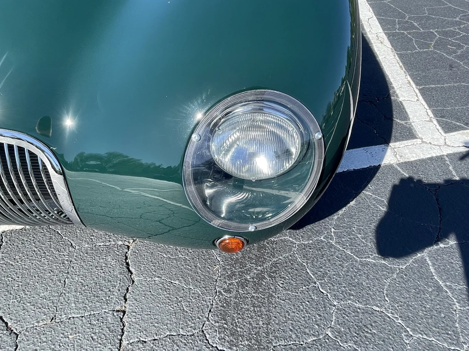Jaguar Replica - Image 21 of 31