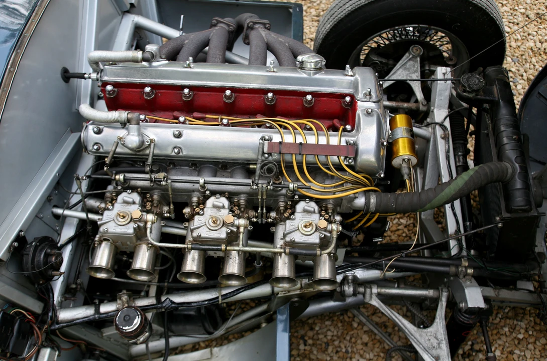 Jaguar Replica - Image 8 of 12