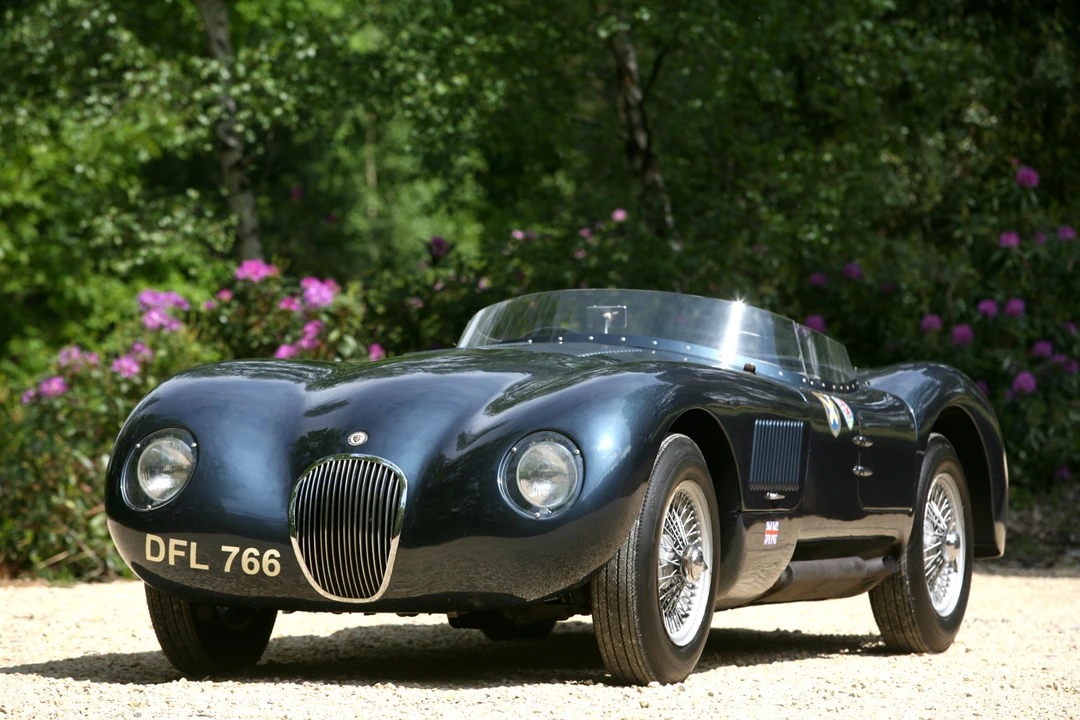 Jaguar Replica - Image 3 of 12