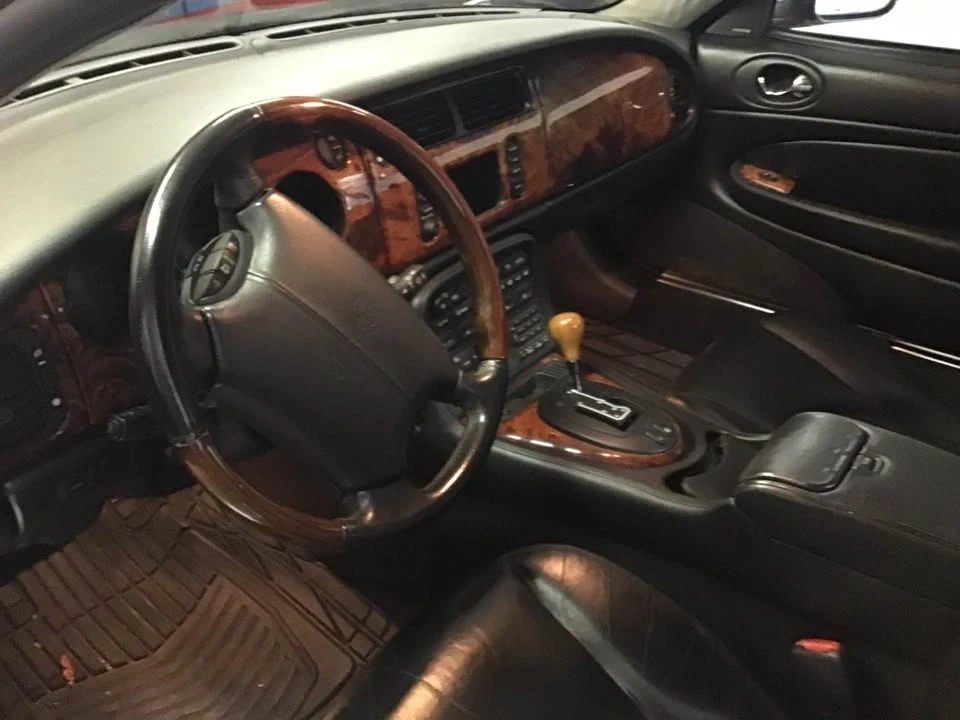 2001 Jaguar X100 XK8 - Image 5 of 9