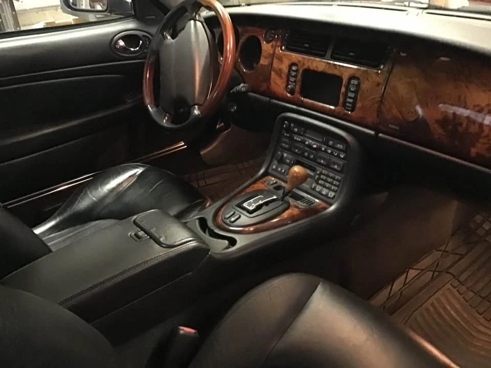 2001 Jaguar X100 XK8 - Image 7 of 9