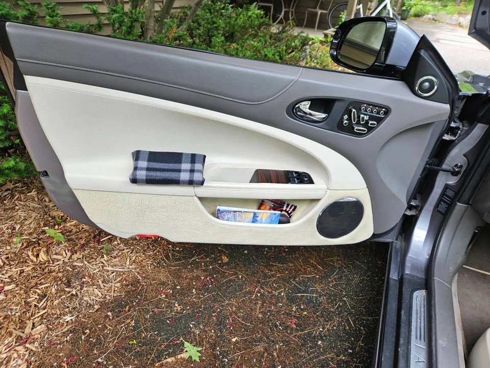 2012 Jaguar X150 XK - Image 2 of 11