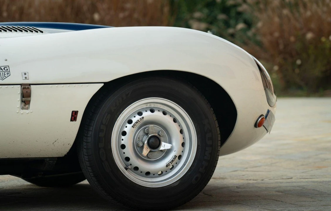 Jaguar Replica - Image 19 of 31