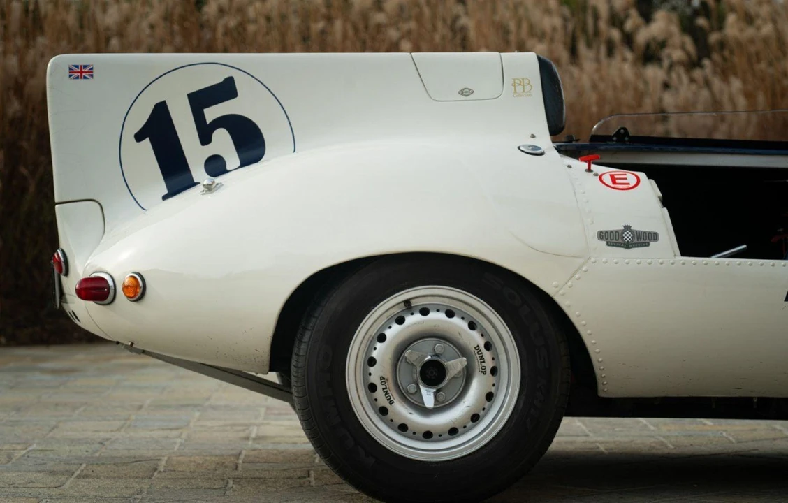 Jaguar Replica - Image 18 of 31