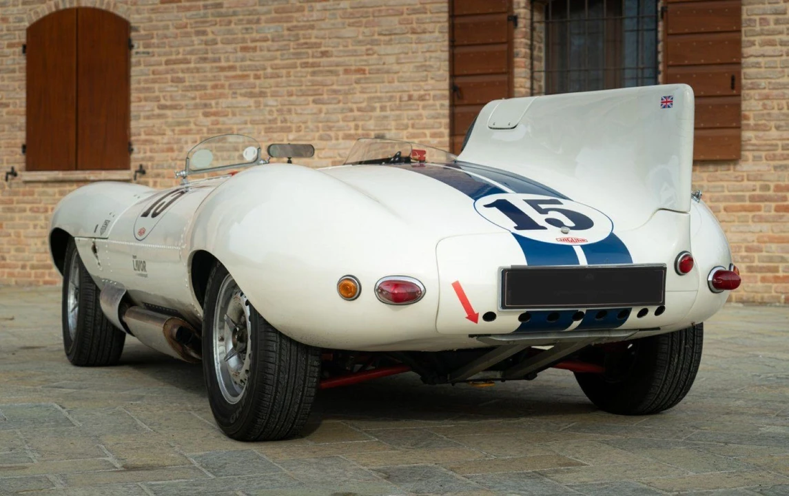Jaguar Replica - Image 6 of 31