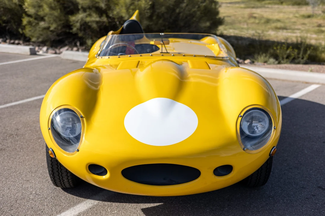 Jaguar Replica - Image 3 of 31