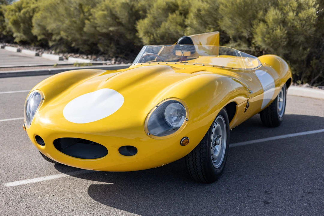 Jaguar Replica - Image 5 of 31
