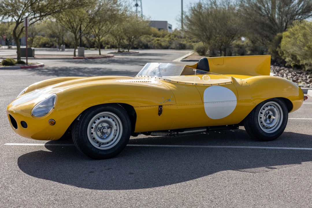 Jaguar Replica - Image 10 of 31