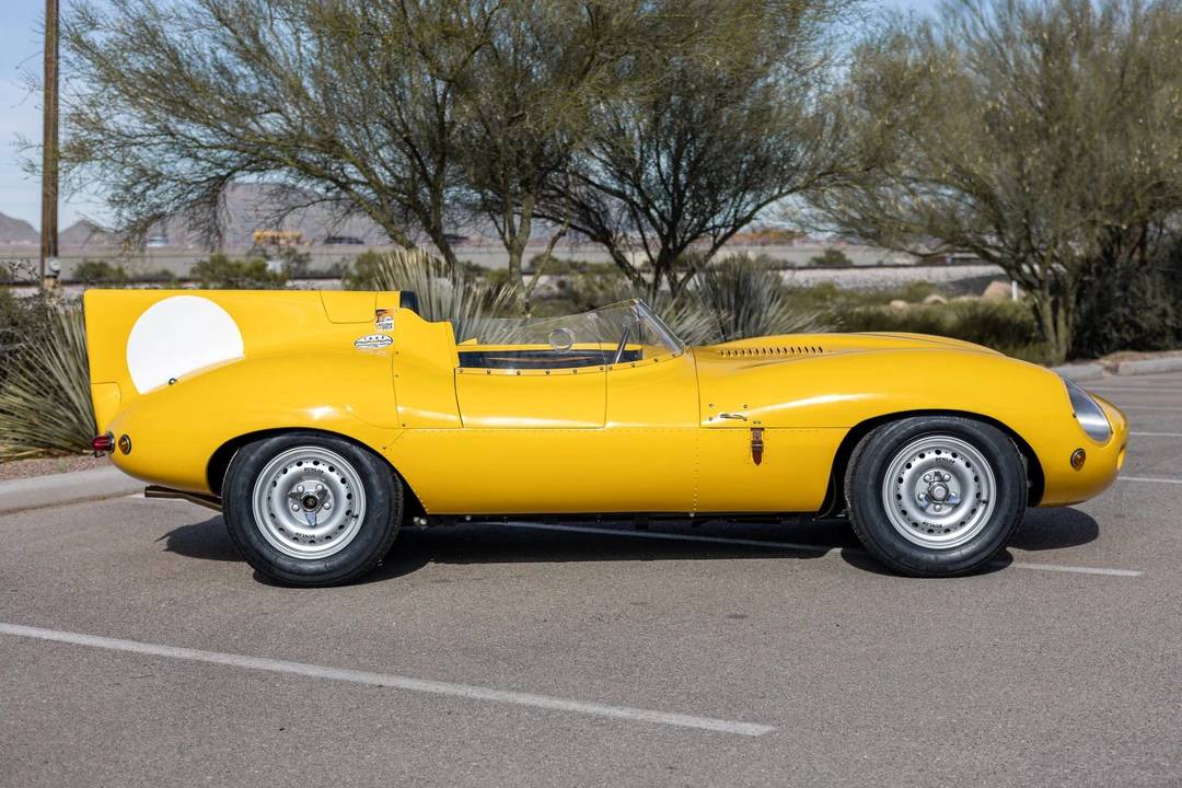 Jaguar Replica - Image 19 of 31