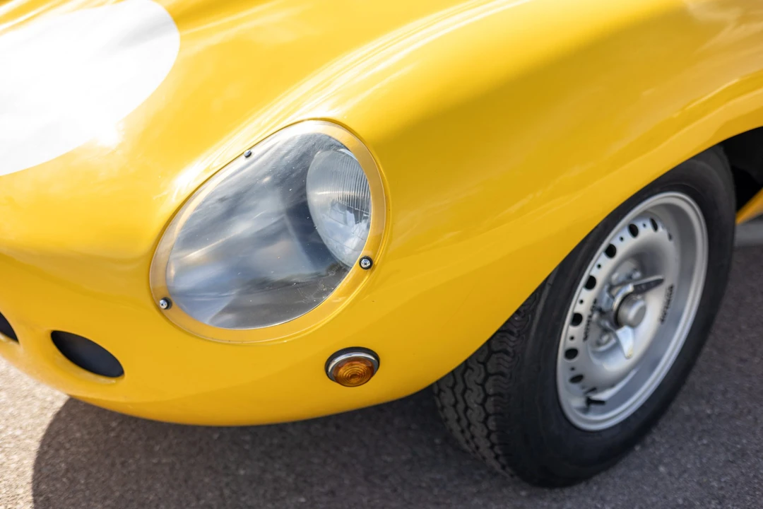 Jaguar Replica - Image 21 of 31