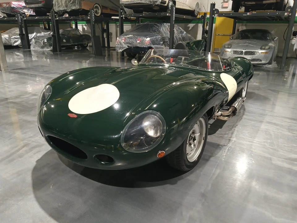 Jaguar Replica - Image 31 of 31