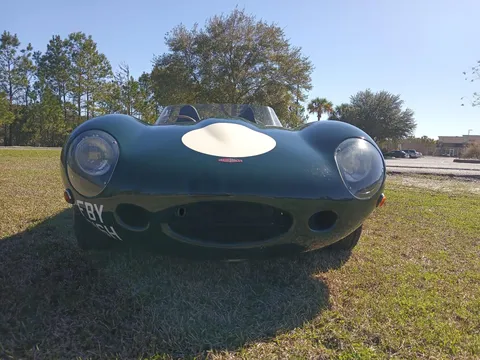 Jaguar Replica - Image 3 of 31