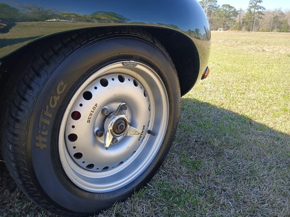 Jaguar Replica - Image 28 of 31