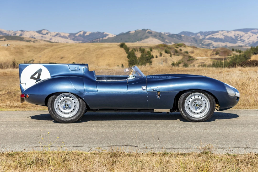 Jaguar Replica - Image 8 of 31
