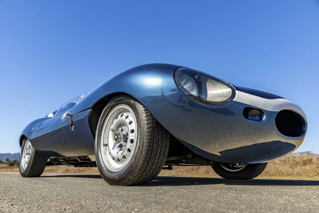 Jaguar Replica - Image 24 of 31