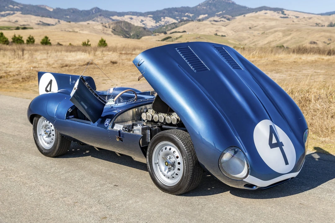 Jaguar Replica - Image 10 of 31