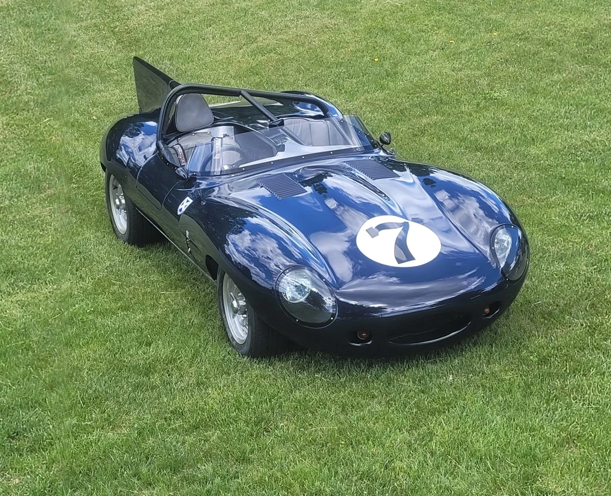Jaguar Replica - Image 5 of 31