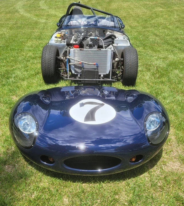 Jaguar Replica - Image 17 of 31