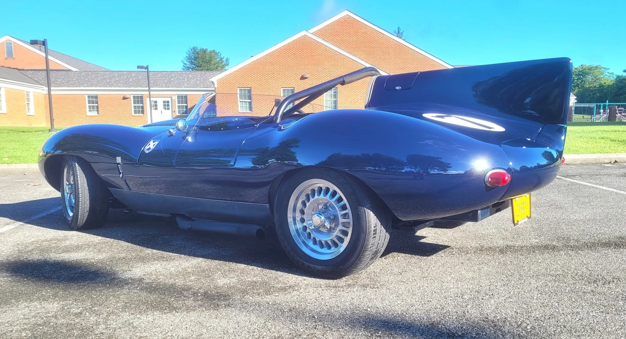Jaguar Replica - Image 14 of 31
