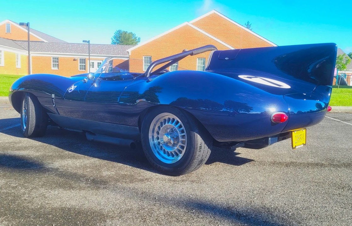 Jaguar Replica - Image 13 of 31