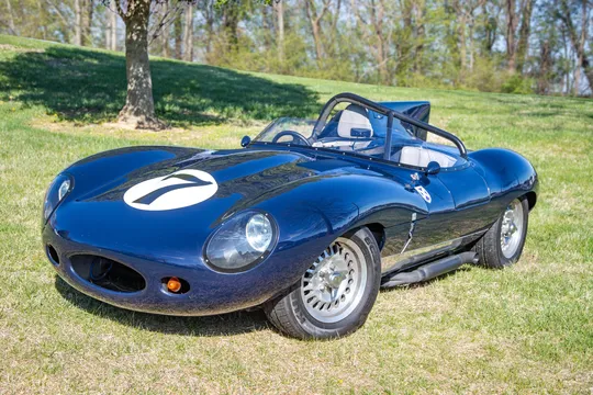 Jaguar Replica - Image 2 of 31