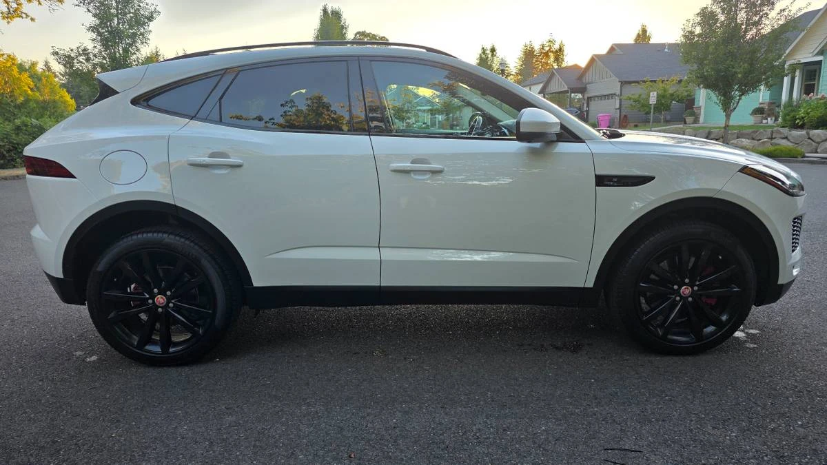 2019 Jaguar E-Pace - Image 5 of 18