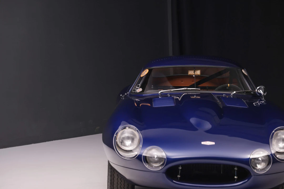 Jaguar Replica - Image 15 of 31