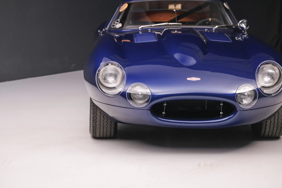 Jaguar Replica - Image 17 of 31