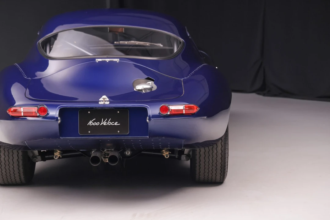 Jaguar Replica - Image 27 of 31