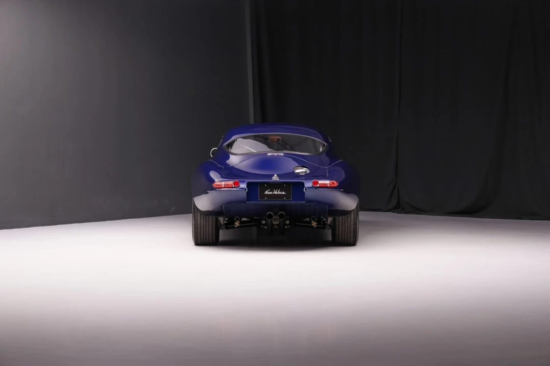 Jaguar Replica - Image 9 of 31