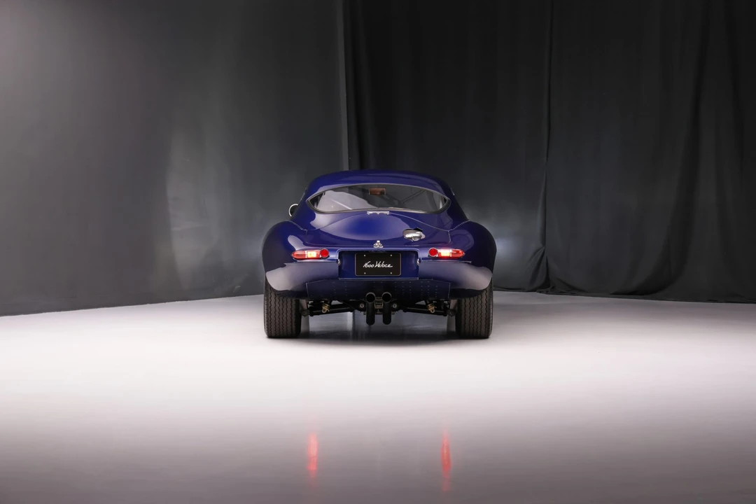 Jaguar Replica - Image 8 of 31